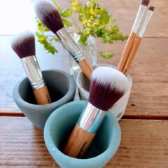 メイクブラシのナイスな収納アイディア
