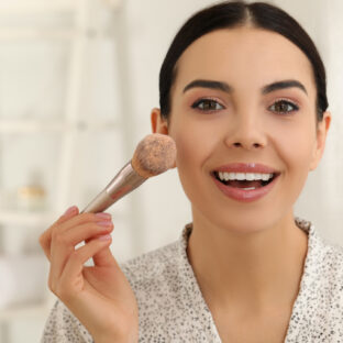 簡単!きれい!【ミネラルファンデーションの塗り方】